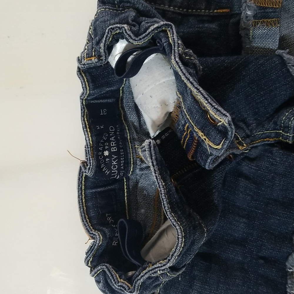 Lucky Brand Shorts - Picture 3 of 3